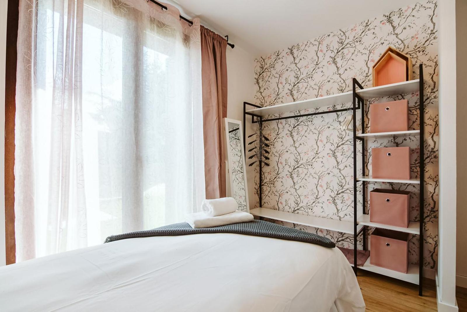 Casa Rosana Apartamento De Diseno Con Terraza Sallent De Gallego Ngoại thất bức ảnh